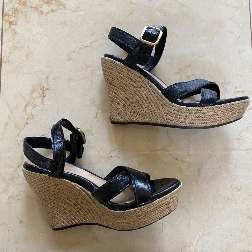 UGG Metallic Black Leather Wedges Sz 8.5